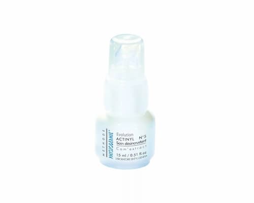 Có Nên Tẩy Tế Bào Chết Cho Da Mụn Không? 3 Actinyl No.5 giúp giảm mụn viêm nhẹ, mụn đầu trắng