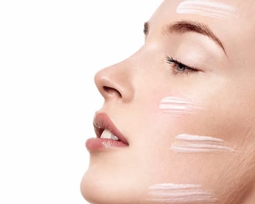 Nên tẩy tế bào chết trước hay lột mụn trước? Bạn đã biết chưa? 2 Tẩy tế bào chết trước sau đó tiến hành lột mụn
