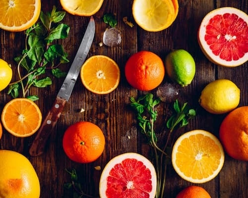 Bí quyết trị thâm mắt đơn giản tại nhà 3 Vitamin C đặc biệt có rất nhiều trong cam quýt