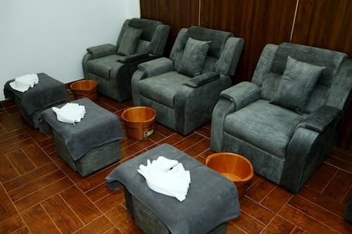 Khai trương Gold Mouse Spa - Top Spa đẳng cấp và uy tín nhất tại Quận 2 tự hào là đối tác của Physiodermie 9 Góc nhỏ trong phòng massage chân