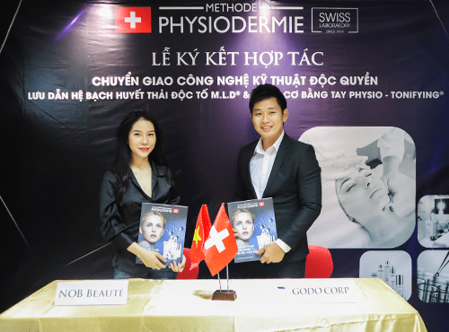 Lễ kí kết hợp tác giữa Physiodermie và NOB BEAUTÉ Spa 3 Physiodermie tự hào là đối tác của NOB BEAUTÉ Spa