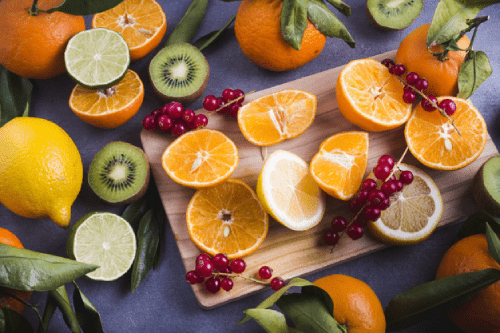 Có bao nhiêu cách tăng cường sức đề kháng cho cơ thể mùa dịch? 3 Vitamin C có trong các loại hoa quả như cam, quýt,... giúp tăng cường sức đề kháng