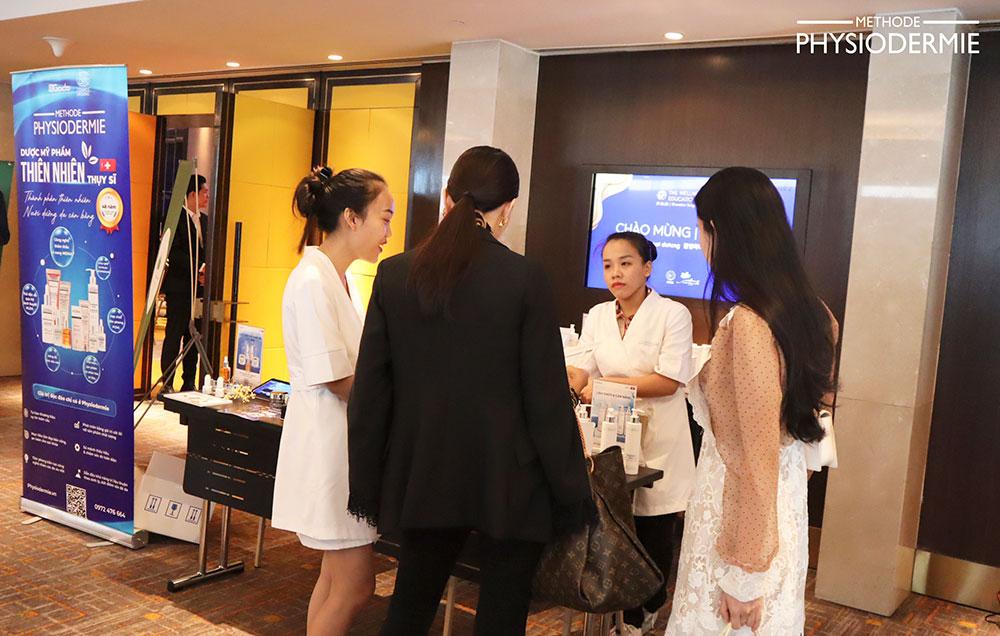 Methode Physiodermie nha tai tro vang su kien Vo Dung THE WELLNESS EDUCATION CONGRESS 7 Methode Physiodermie nha tai tro vang su kien Vo Dung THE WELLNESS EDUCATION CONGRESS 7