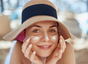 Khi dung Retinol dung quen boi kem chong nang deu dan moi ngay