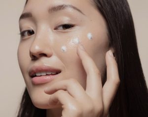 Chon dang Adapalene phu hop voi tinh trang da de phat huy toi uu hieu qua skincare