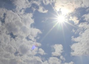 Tia UV chinh la mot trong nhung thu pham lam day nhanh qua trinh lao hoa da hinh thanh nam da