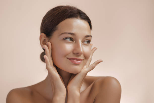 istockphoto 1927028123 612x612 retinoid-thu-nho-lo-chan-long