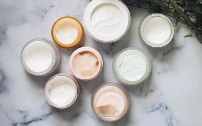 Cách lựa chọn sữa rửa mặt phù hợp với da nhiễm corticoid 1 tac-hai-cua-su-dung-kem-tron