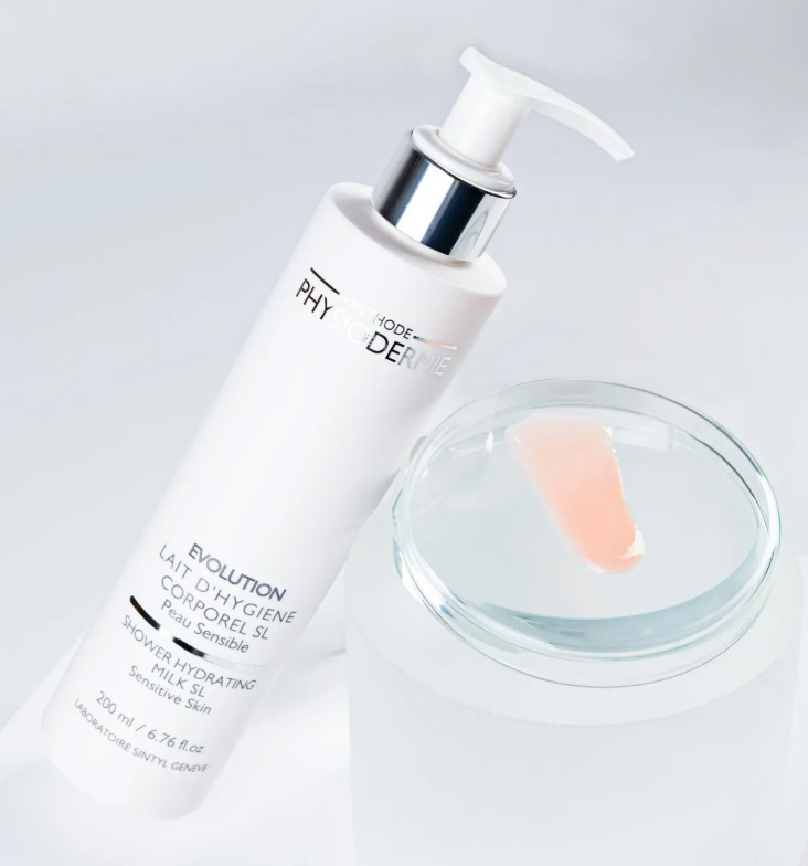 image (6) sua-rua-mat-danh-cho-da-nhiem-corticoid