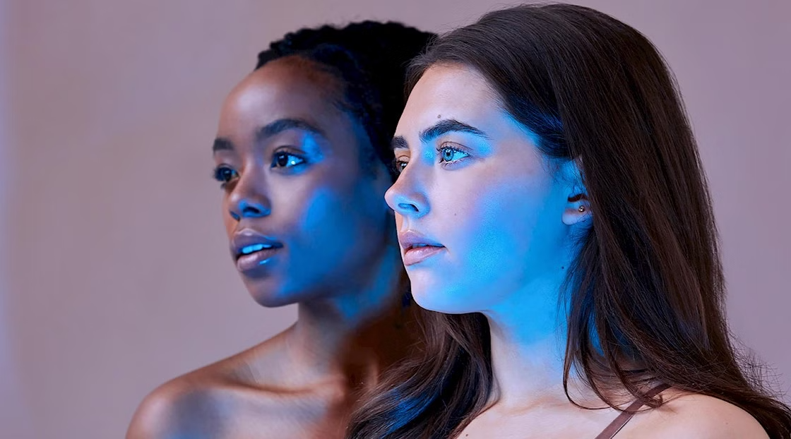 Ánh sáng xanh có nguy cơ khiến làn da lão hoá sớm anh-sang-xanh-co-nguy-co-gay-lao-hoa-som